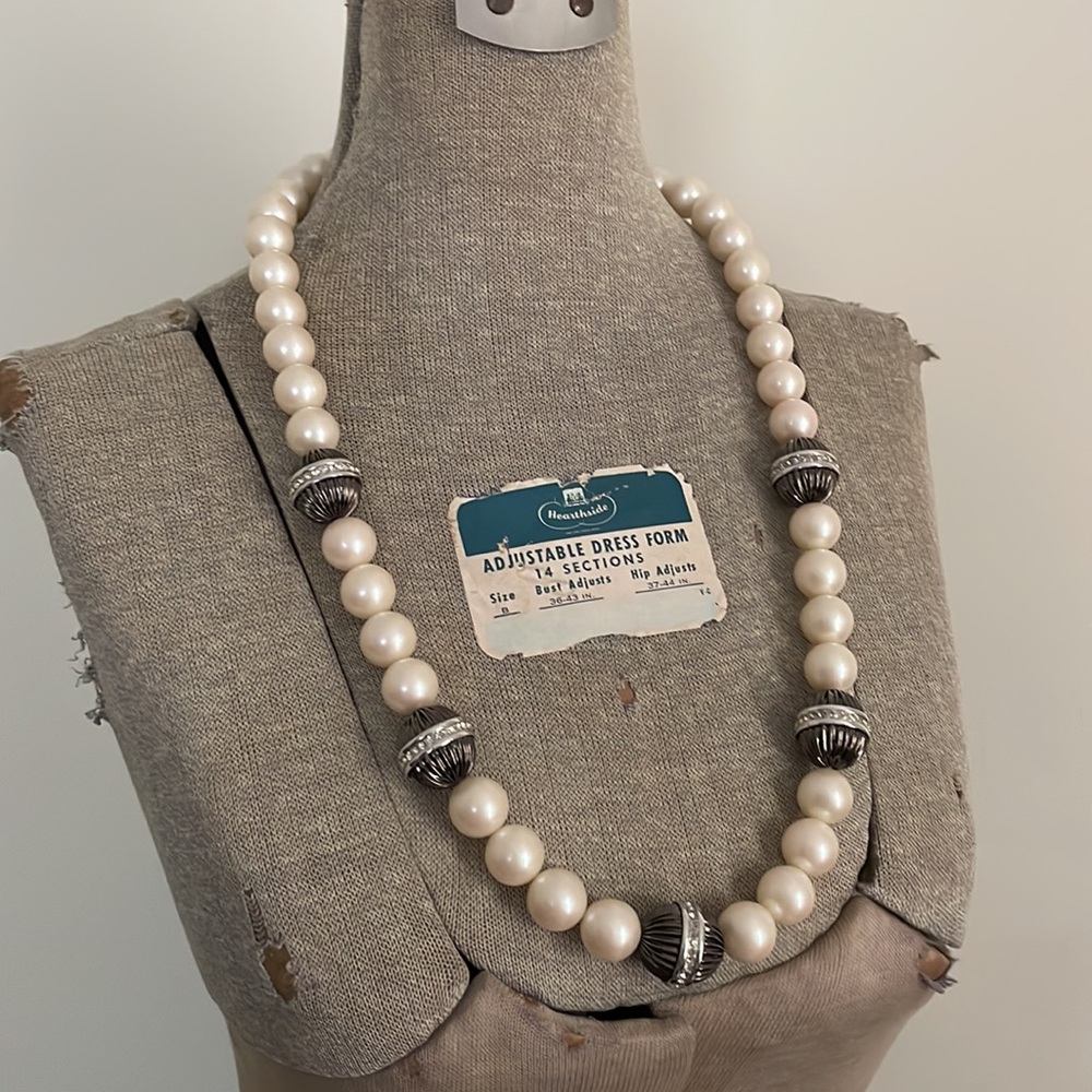 Vintage Givenchy Pearl Crystal Necklace - Picture 13 of 15